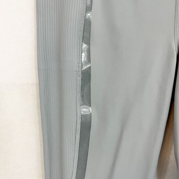 Lululemon Gloss Trim Run Super High Rise SHR Tight Leggings Gray - Size 6 - Picture 4 of 9